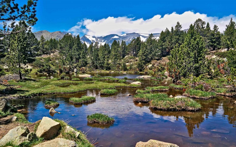 the Cerdagne-Font-Romeu, mountain lakes and hot springs